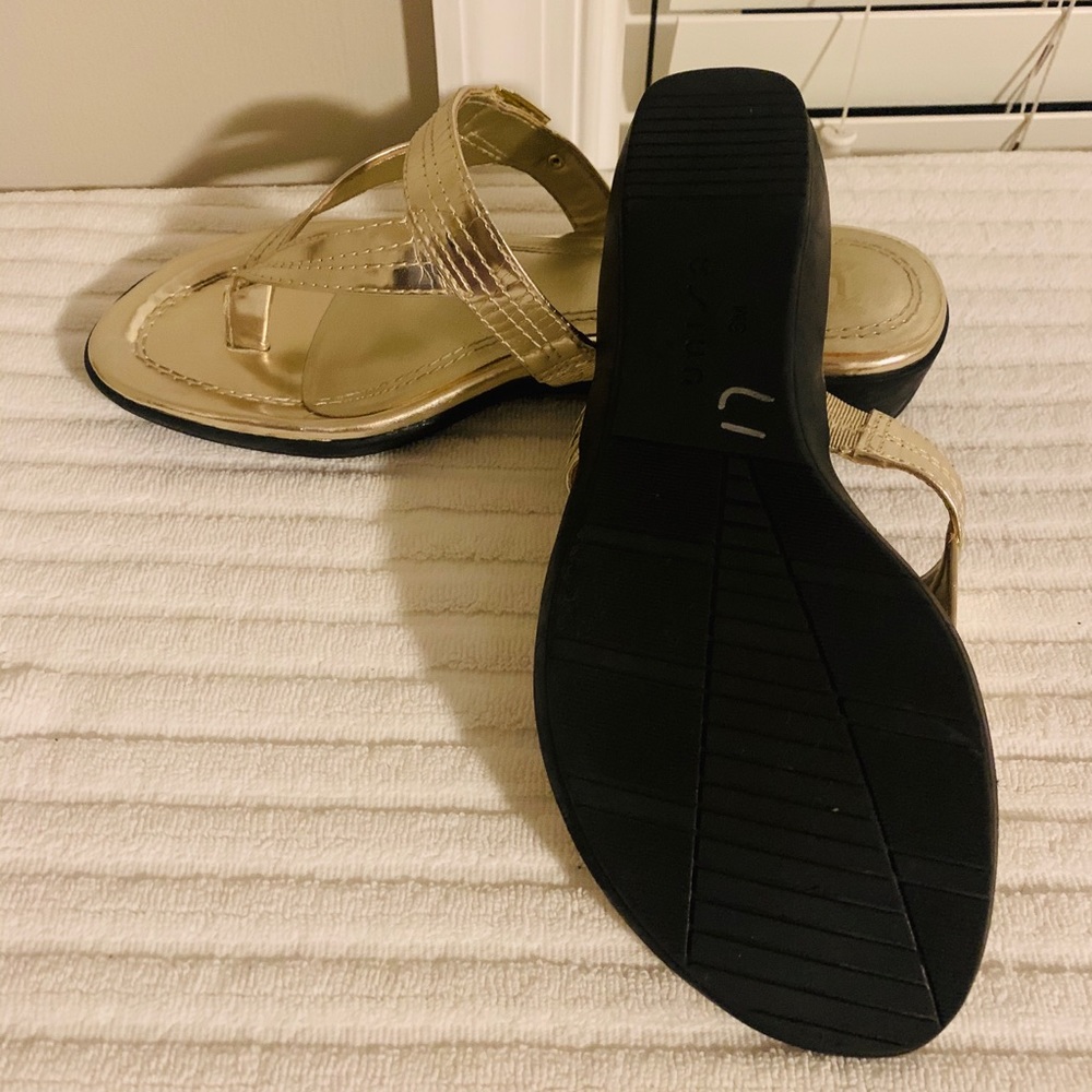 Women’s Sandals -NEW never worn